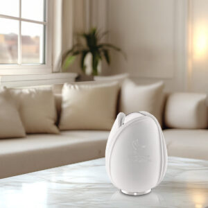 tulip medium urn white & polished silver